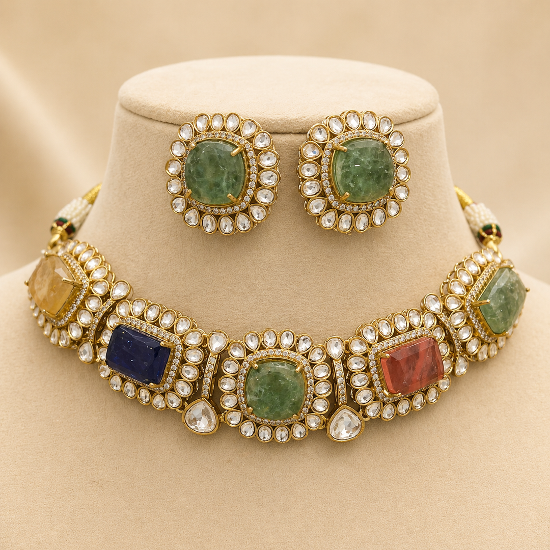 Jewelry set with necklace and earrings on a mannequin bust